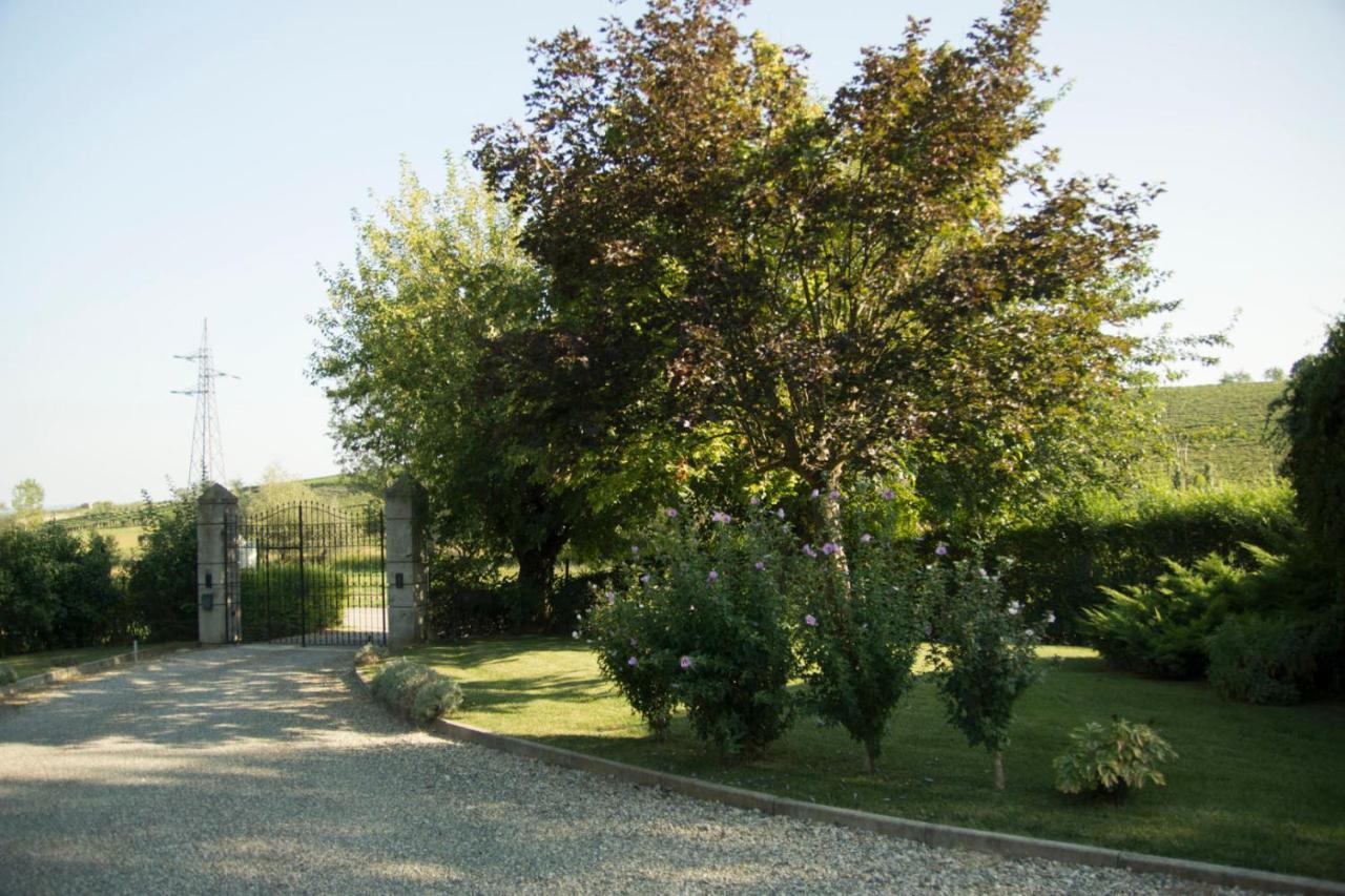 Villa Cascina Dani à Agliano Terme Extérieur photo