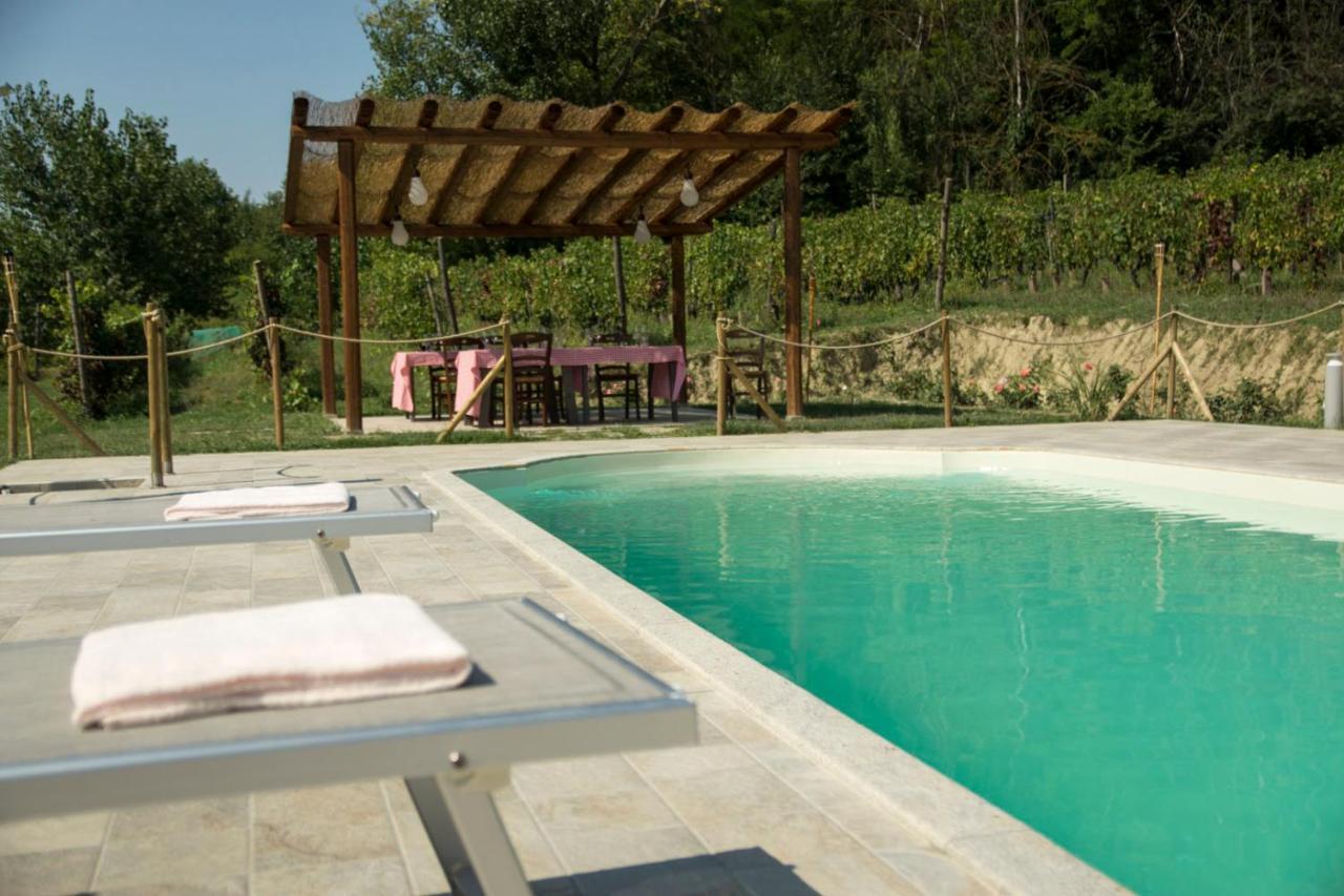 Villa Cascina Dani à Agliano Terme Extérieur photo