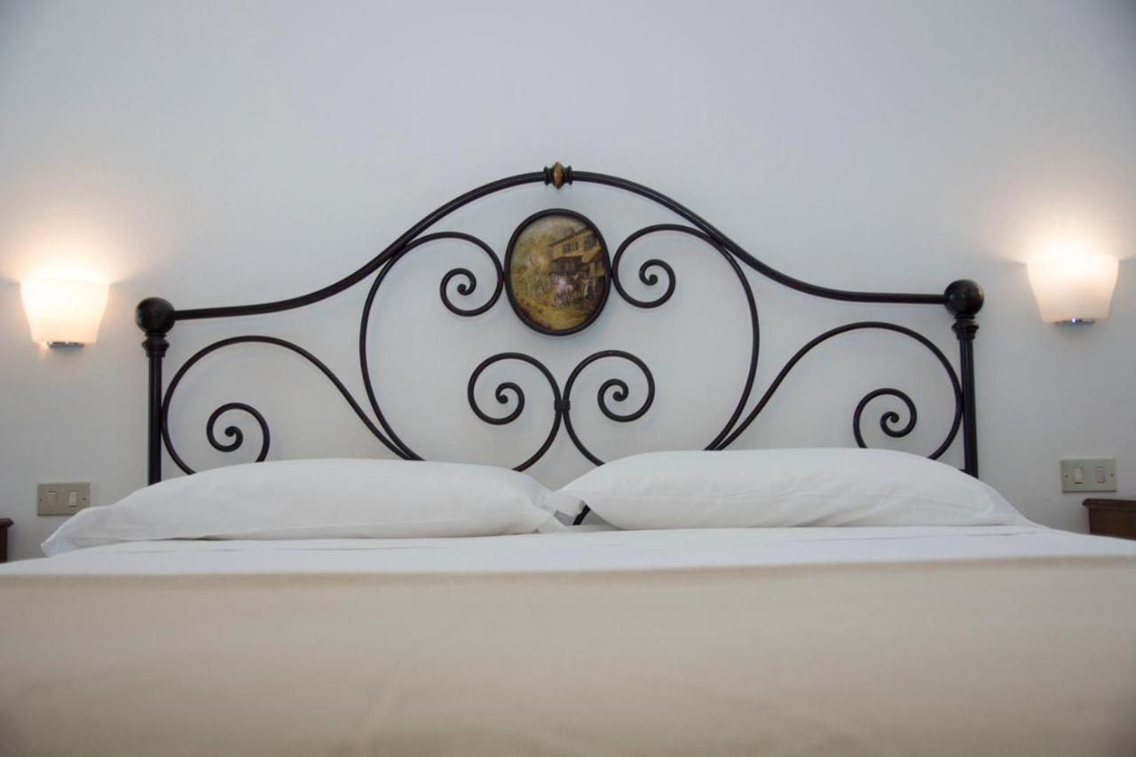 Villa Cascina Dani à Agliano Terme Extérieur photo