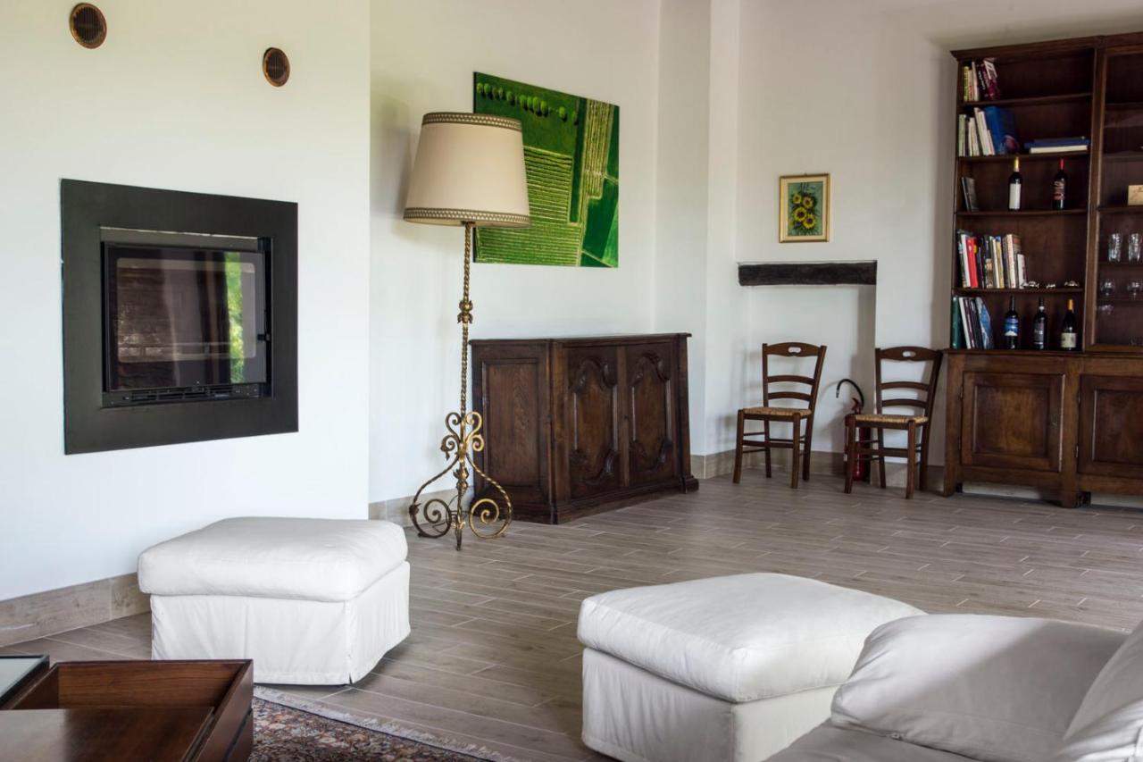 Villa Cascina Dani à Agliano Terme Extérieur photo