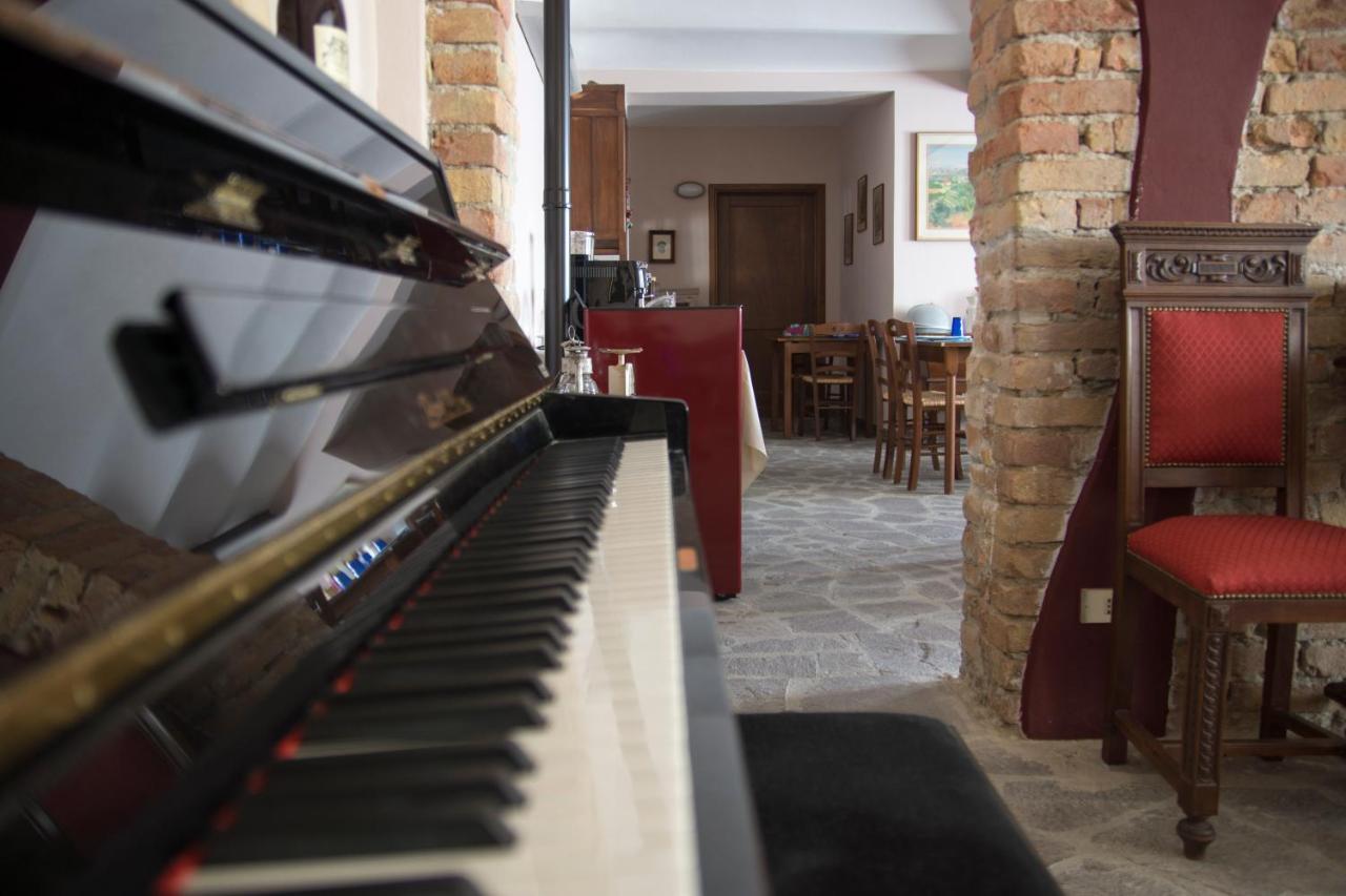 Villa Cascina Dani à Agliano Terme Extérieur photo